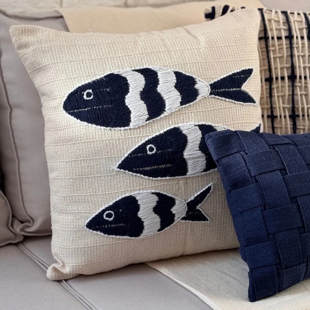 capa_almofada_peixes_azul_50x50_599_2_fbdbee81fdc14085d449ff551e1bc78a.webp