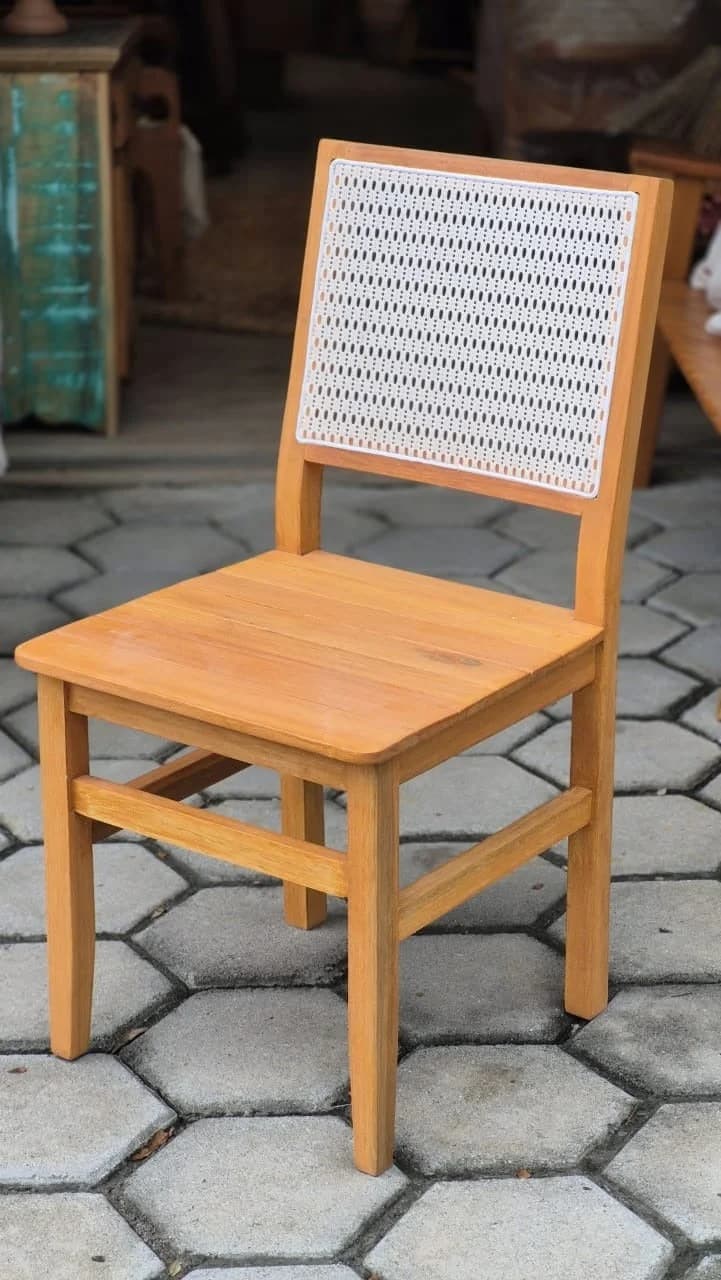 Cadeira de Jantar Madeira C/ Tela.