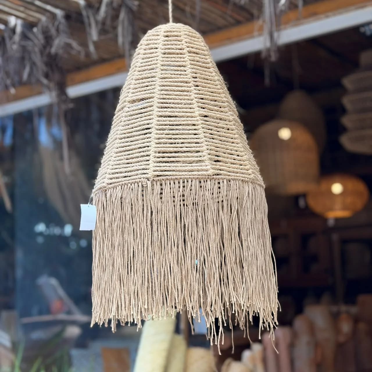 Luminária Cone vazado - Sisal com franja em Rami 4