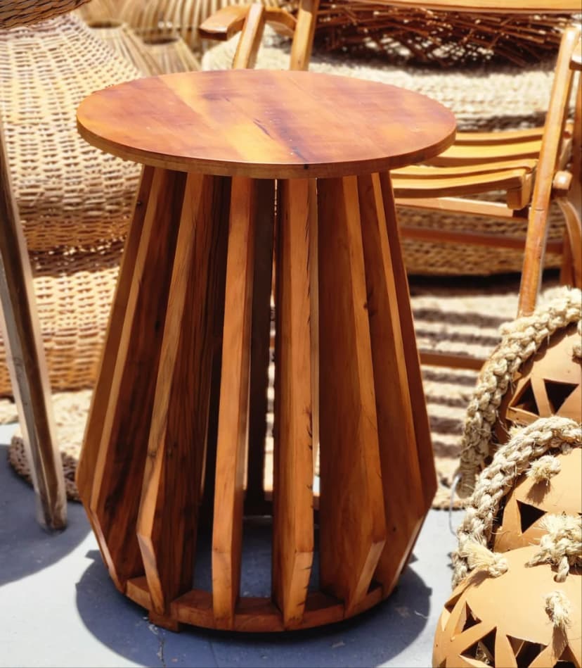 Mesa de Canto Alta Madeira.