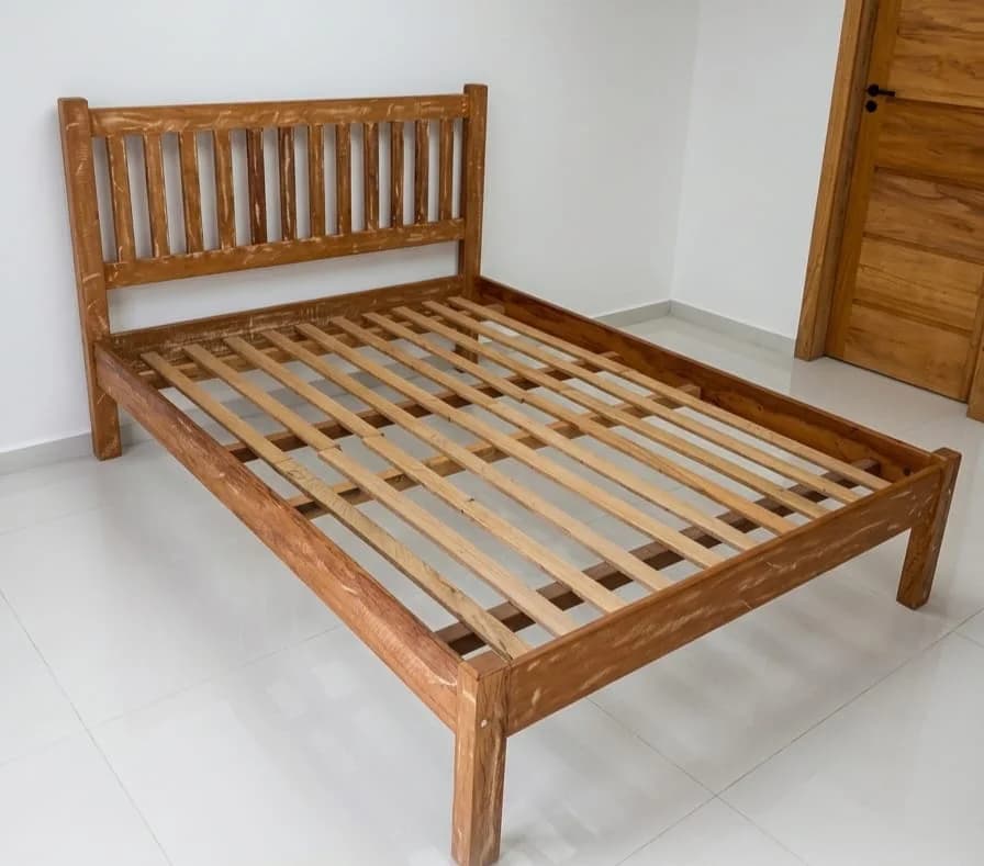 Cama Casal Com Pátina 