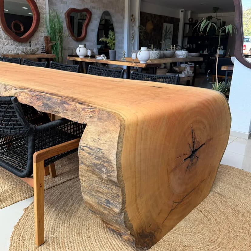 mesa_de_jantar_cascata_em_madeira_macia_pequi_pret_3_20251230154923_d116d07dd69c.webp