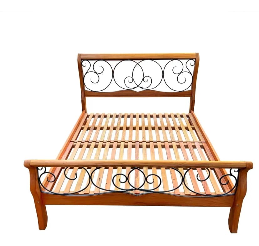 Cama De Madeira C/ Detalhe em Ferro - Peroba Rosa